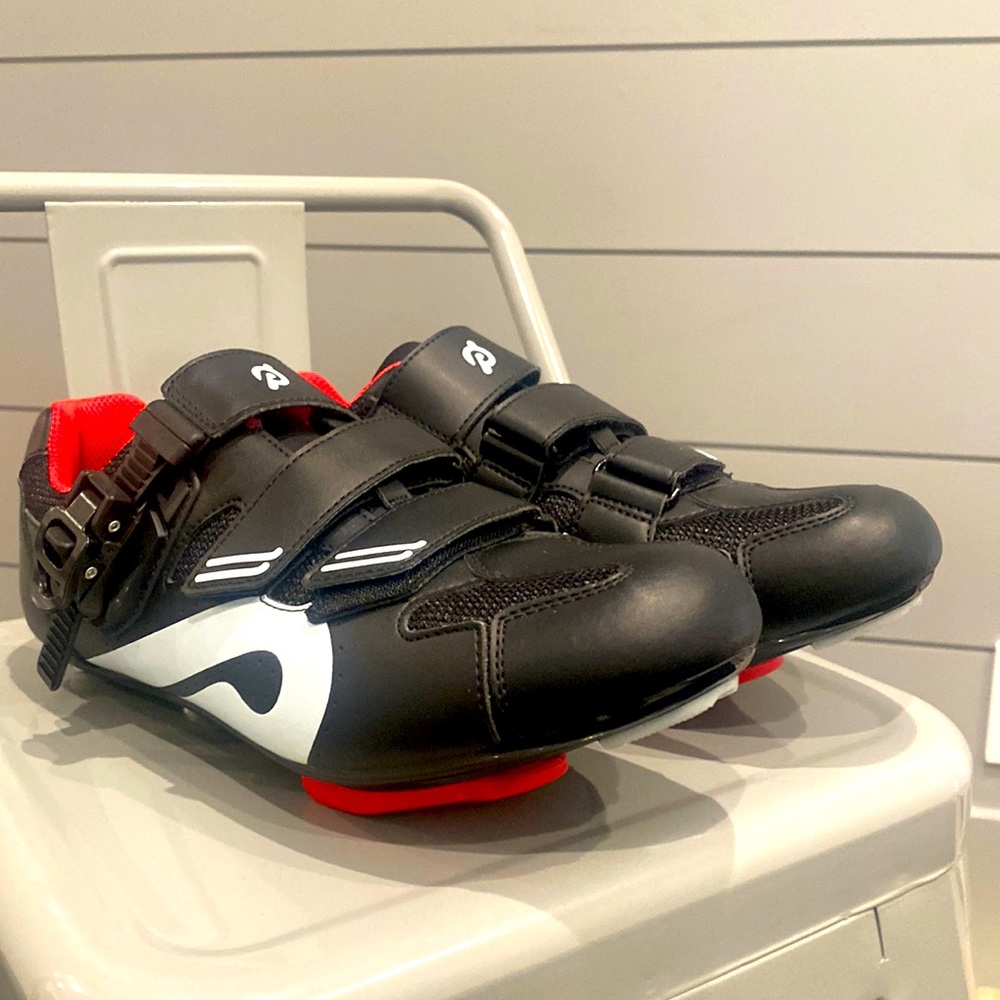 Peloton shoes men size 43 (equivalent to ~size 10)